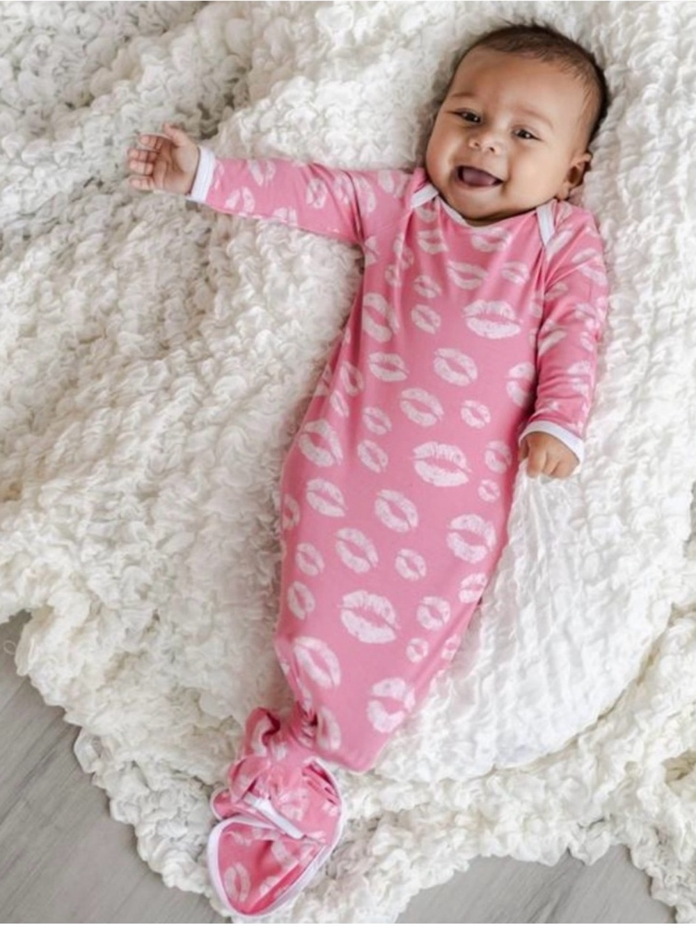 NWT Little Sleepies Pink Kisses Bamboo Viscose Infant Knotted Gown